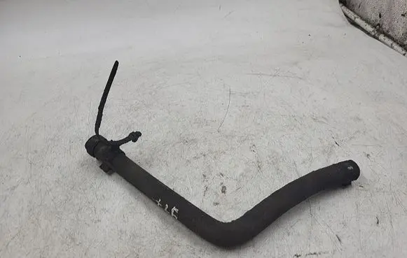 Audi A4 S4 B5 8D Engine coolant pipe/hose 