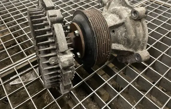 KIA Sorento Water pump