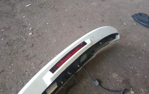 Renault Clio IV Tailgate/trunk spoiler 960303795R
