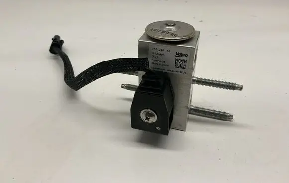 Opel Mokka B Air conditioning (A/C) expansion valve T591240 R1234V 23071601