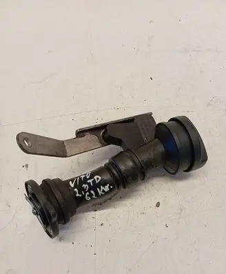 Mercedes-Benz Vito Viano W638 Oil fill pipe A6010161781 0260162
