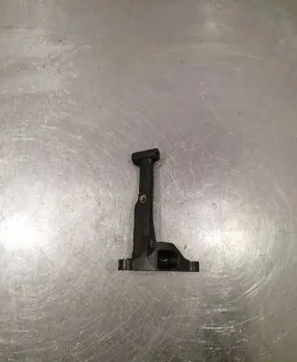 Toyota Avensis T250 Engine mounting bracket 3311805010