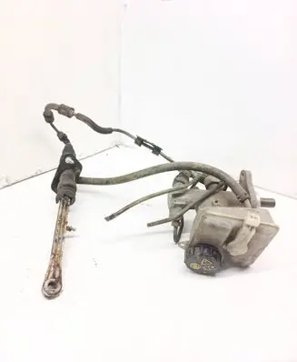 Volvo V70 Clutch master cylinder 30713421
