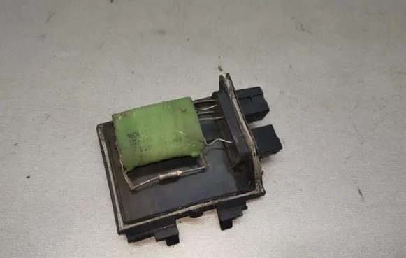 Heater blower motor/fan resistor