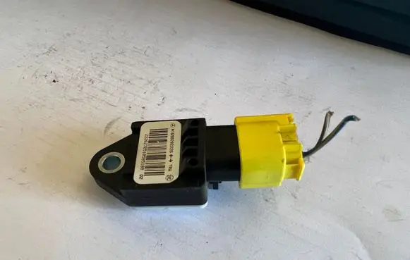Mercedes-Benz A W169 Airbag deployment crash/impact sensor A1698202226