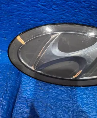 Hyundai Ioniq Manufacturer badge logo/emblem 86367G7000