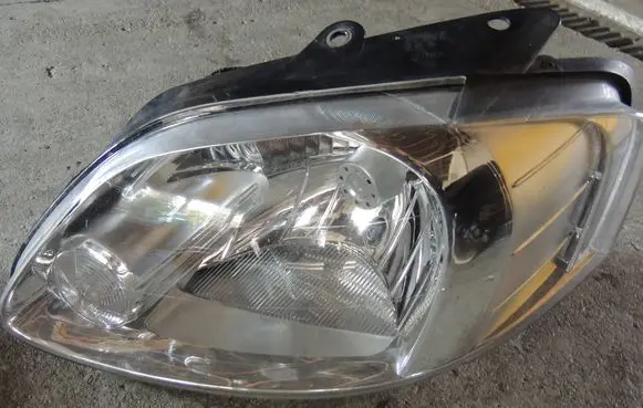 Volkswagen Fox Headlight/headlamp 14290 44111A41L 010200