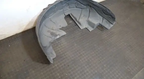 Seat Leon (5F) Rear arch 