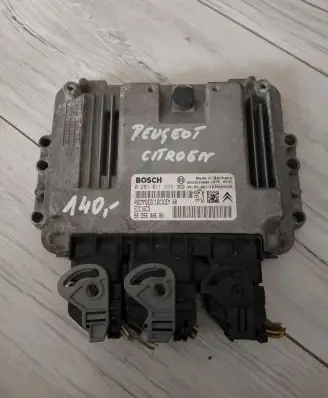 Peugeot 208 Engine control unit/module ECU 0281011233
