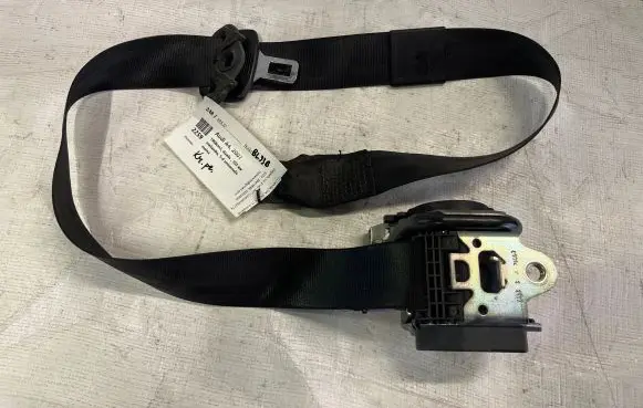 Audi A4 S4 B7 8E 8H Front seatbelt 698576007 9869