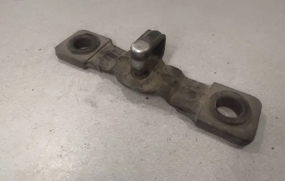 Volkswagen PASSAT B6 Loading door lock loop/hook striker 3C9827507