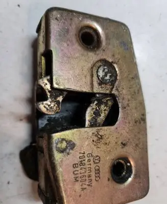 Volkswagen Transporter - Caravelle T4 Sliding door lock 701843604A