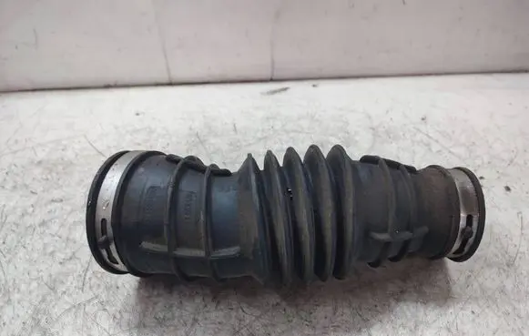 Ford Mondeo MK V Intercooler hose/pipe DS739R504