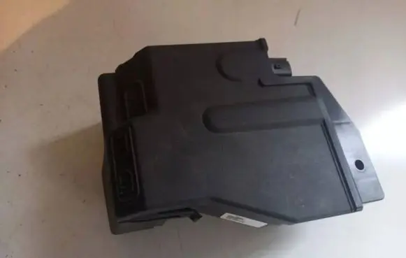 Opel Insignia B Battery relay fuse 39220062
