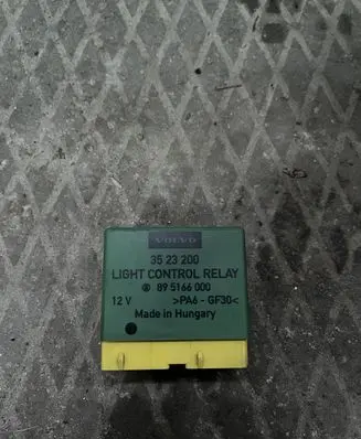 Volvo S70 V70 V70 XC Light relay 3523200 895166000