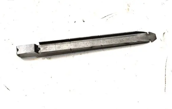 Volvo V50 Headlight/headlamp mounting bracket