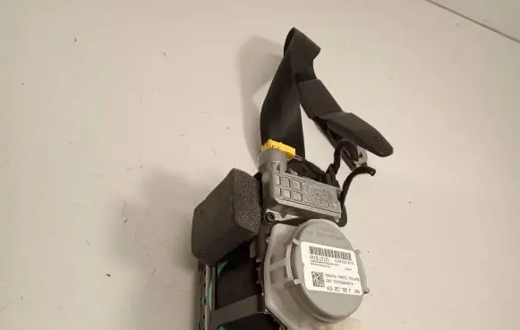 Audi A6 S6 C7 4G Front seatbelt 4G8857705F KR18L151Z9 936064074