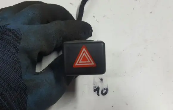 Seat Exeo (3R) Hazard light switch 8H0941509