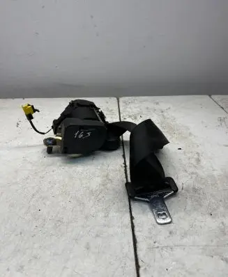 Mercedes-Benz ML W163 Front seatbelt A33006062F