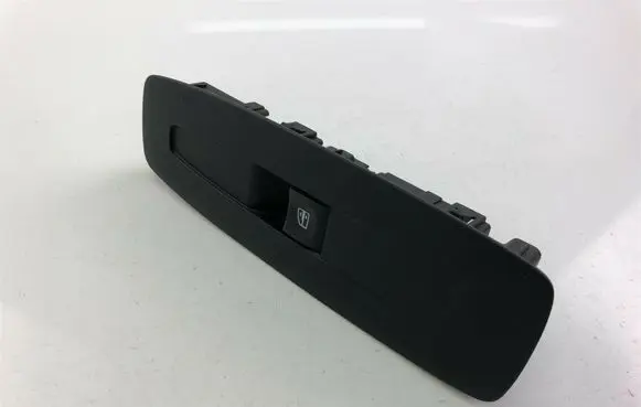 Renault Megane III Electric window control switch E30171 F1607
