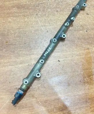 BMW 5 E39 Fuel main line pipe 0445216002