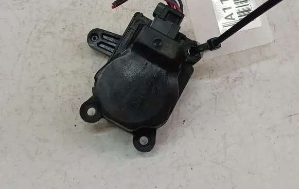 Renault Fluence Air flap motor/actuator A25601B3801001