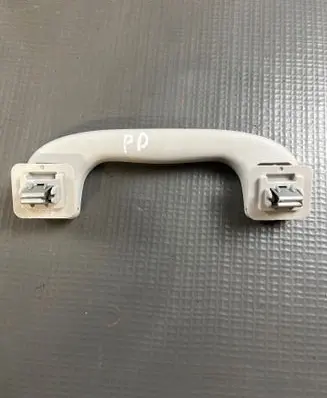 MG ZS Front interior roof grab handle