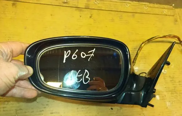 Peugeot 607 Front door electric wing mirror 