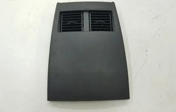 Chrysler 300 - 300C Rear air vent grill 1060480TRMAA