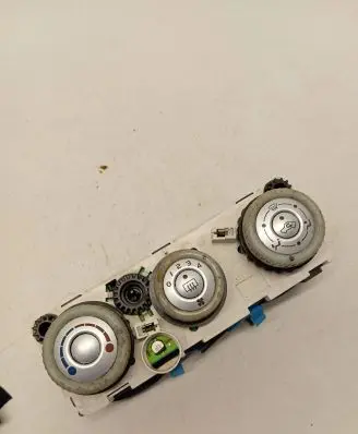 Mitsubishi Colt Climate control unit 69657032 69660001 P060524278D1
