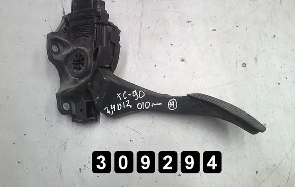 Volvo XC70 Accelerator throttle pedal 6G92-9F836-CD