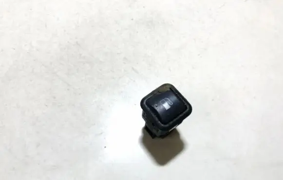 Volkswagen Golf IV Fuel tank opening switch 3b0959833a