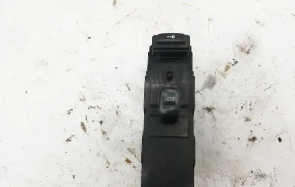 Volvo XC90 Electric window control switch 30658147 03W47E 0992908