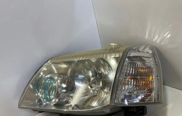 Nissan X-Trail T30 Headlight/headlamp 1669