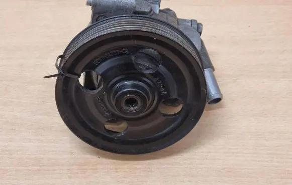 Volvo V70 Power steering pump 7G913A696HB 9Y134161 31302569
