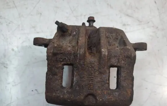 Hyundai Santa Fe Front brake caliper