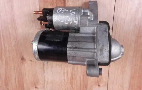 Nissan Qashqai Starter motor 233004415R