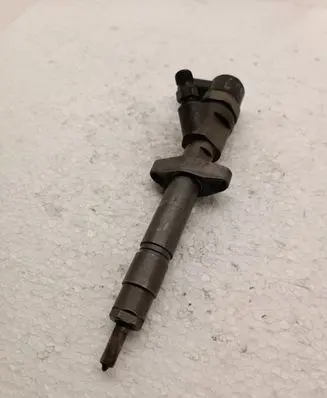 Renault Laguna II Fuel injector 0445110261