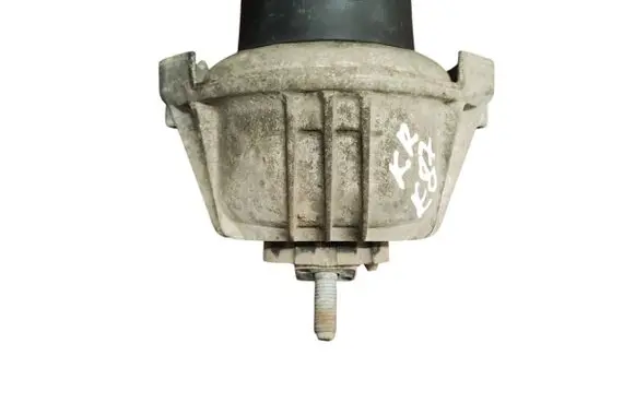 BMW 1 E81 E87 Engine mount bracket 13981112