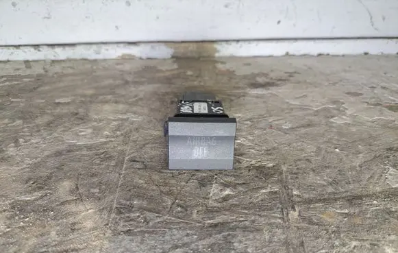 Skoda Fabia Mk1 (6Y) Passenger airbag on/off switch 6Y0919235A