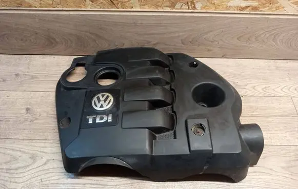 Volkswagen Golf IV Engine cover (trim) 038103925