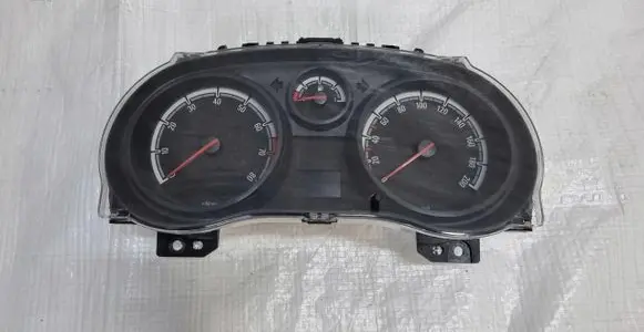 Speedometer (instrument cluster)