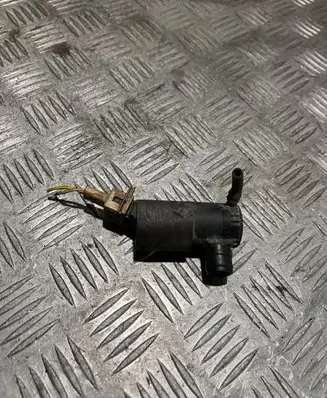 Ford Focus Windscreen/windshield washer pump 93BB17K624AA