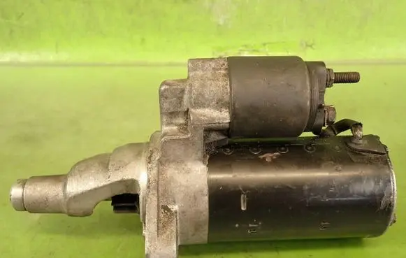 Audi A6 S6 C5 4B Starter motor