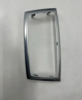 Mercedes-Benz GL X166 Radio/GPS head unit trim A1666801917