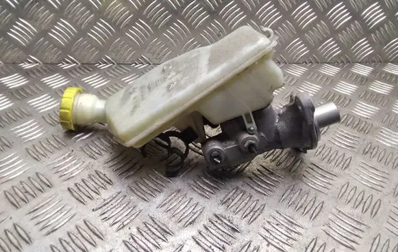 Peugeot 207 Master brake cylinder 32067093