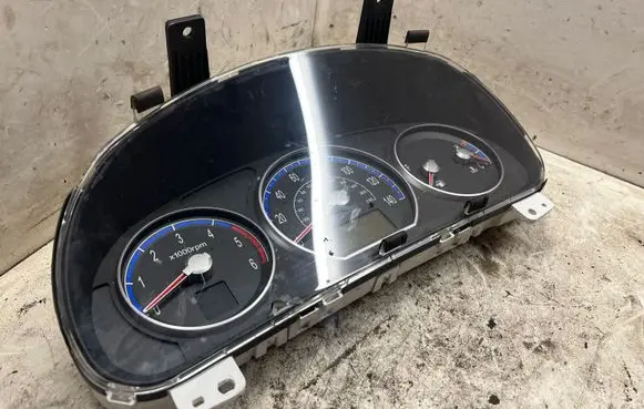 Hyundai Santa Fe Speedometer (instrument cluster) 940012B381