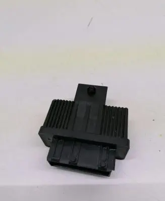 Peugeot 308 SW Fuel pump relay 240107