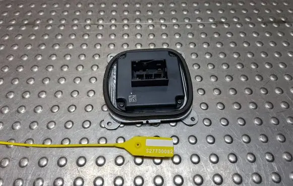 Nissan Qashqai J12 Xenon control unit/module S27730082 260555036R