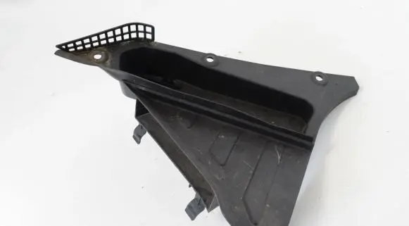 BMW 5 GT F07 Other engine bay part 6987608